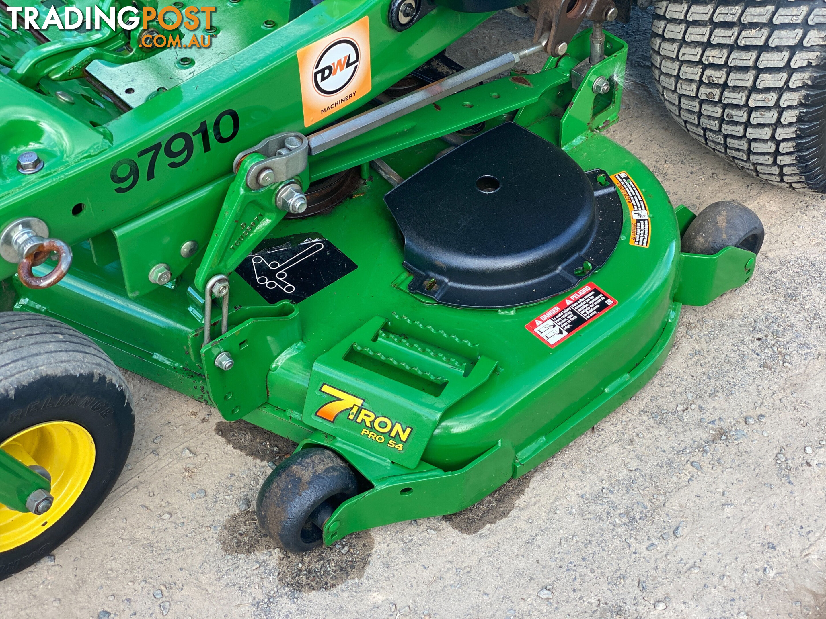 John Deere Z930R Zero Turn Lawn Equipment