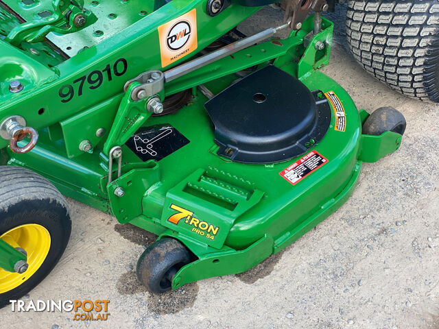 John Deere Z930R Zero Turn Lawn Equipment