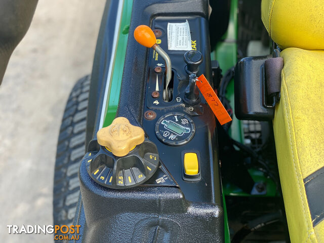 John Deere Z930R Zero Turn Lawn Equipment