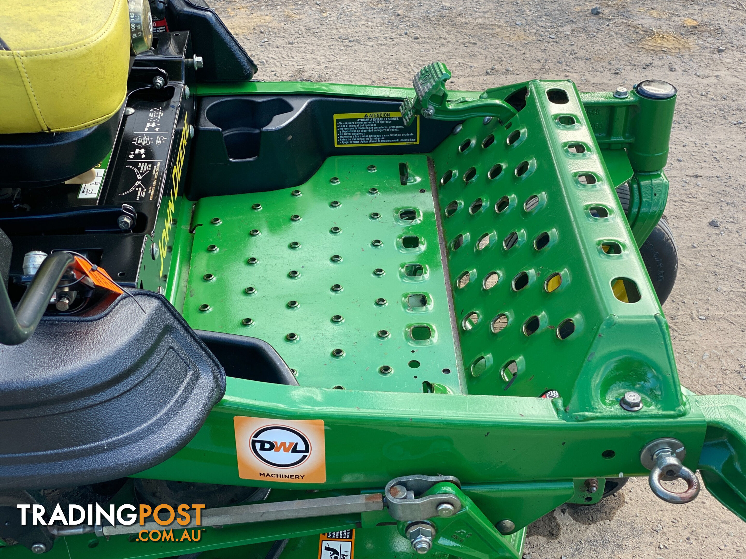 John Deere Z930R Zero Turn Lawn Equipment