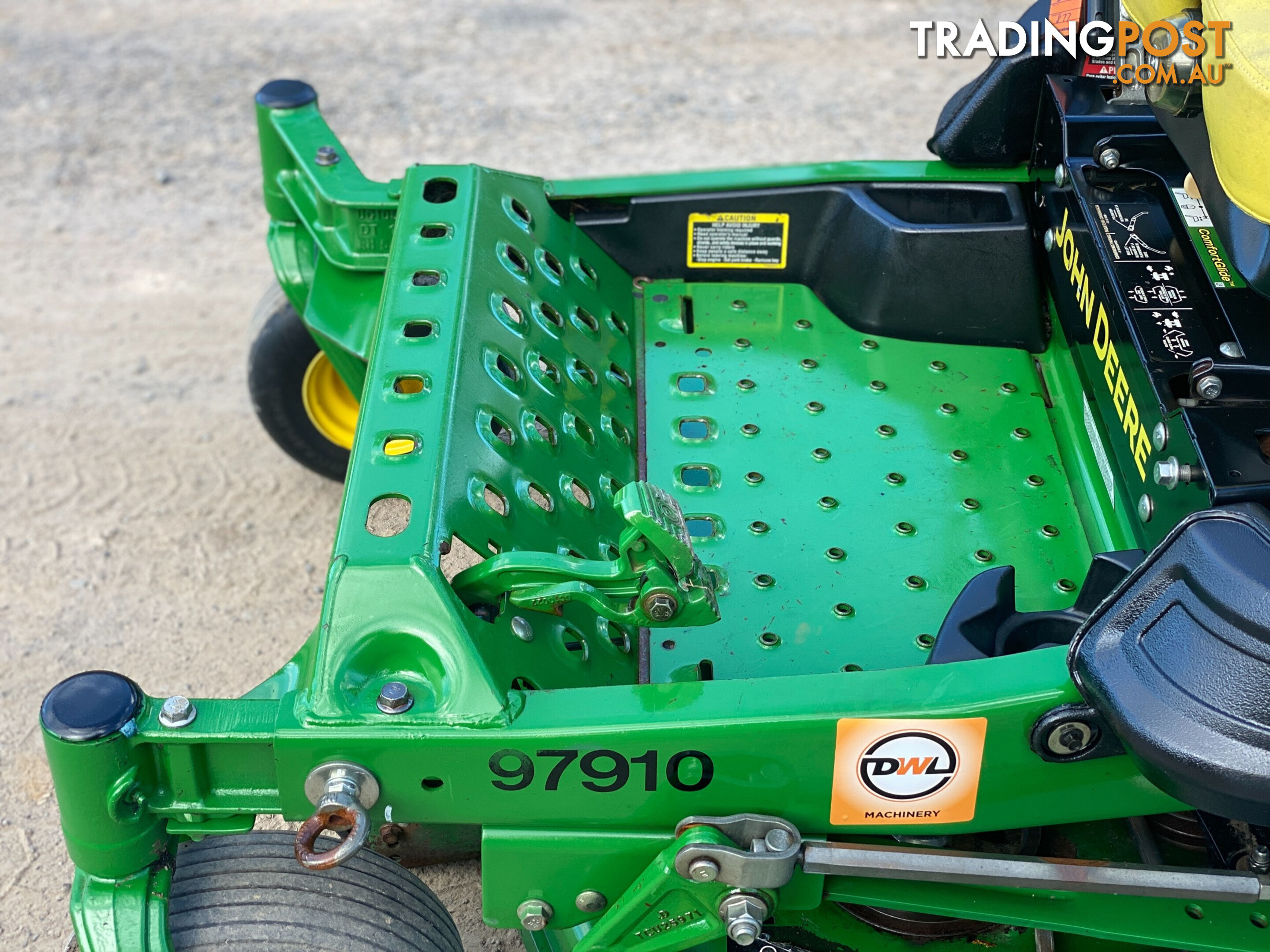 John Deere Z930R Zero Turn Lawn Equipment