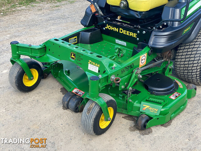 John Deere Z930R Zero Turn Lawn Equipment