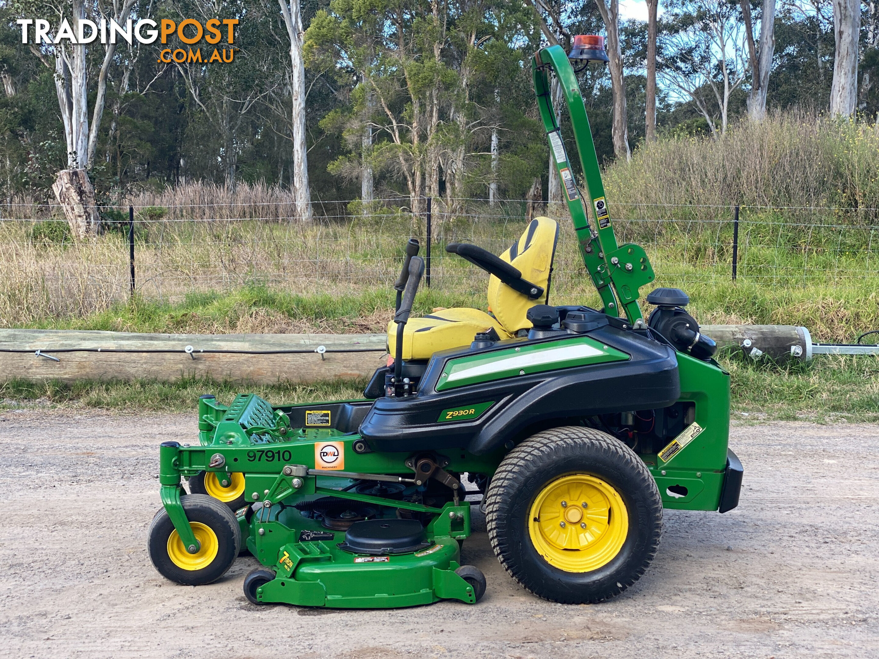 John Deere Z930R Zero Turn Lawn Equipment