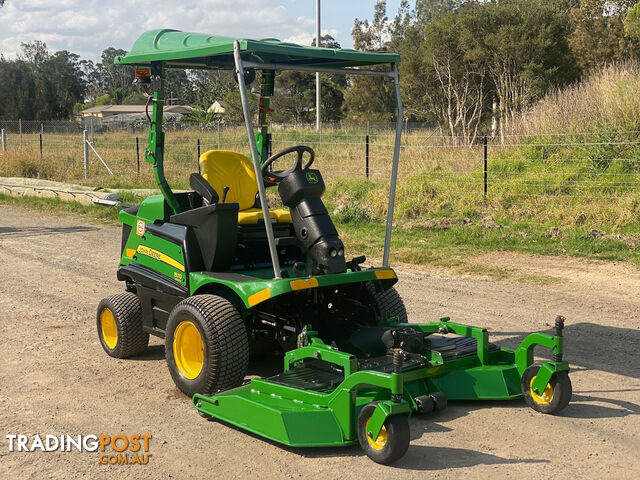 John Deere 1570 Front Deck Lawn Equipment