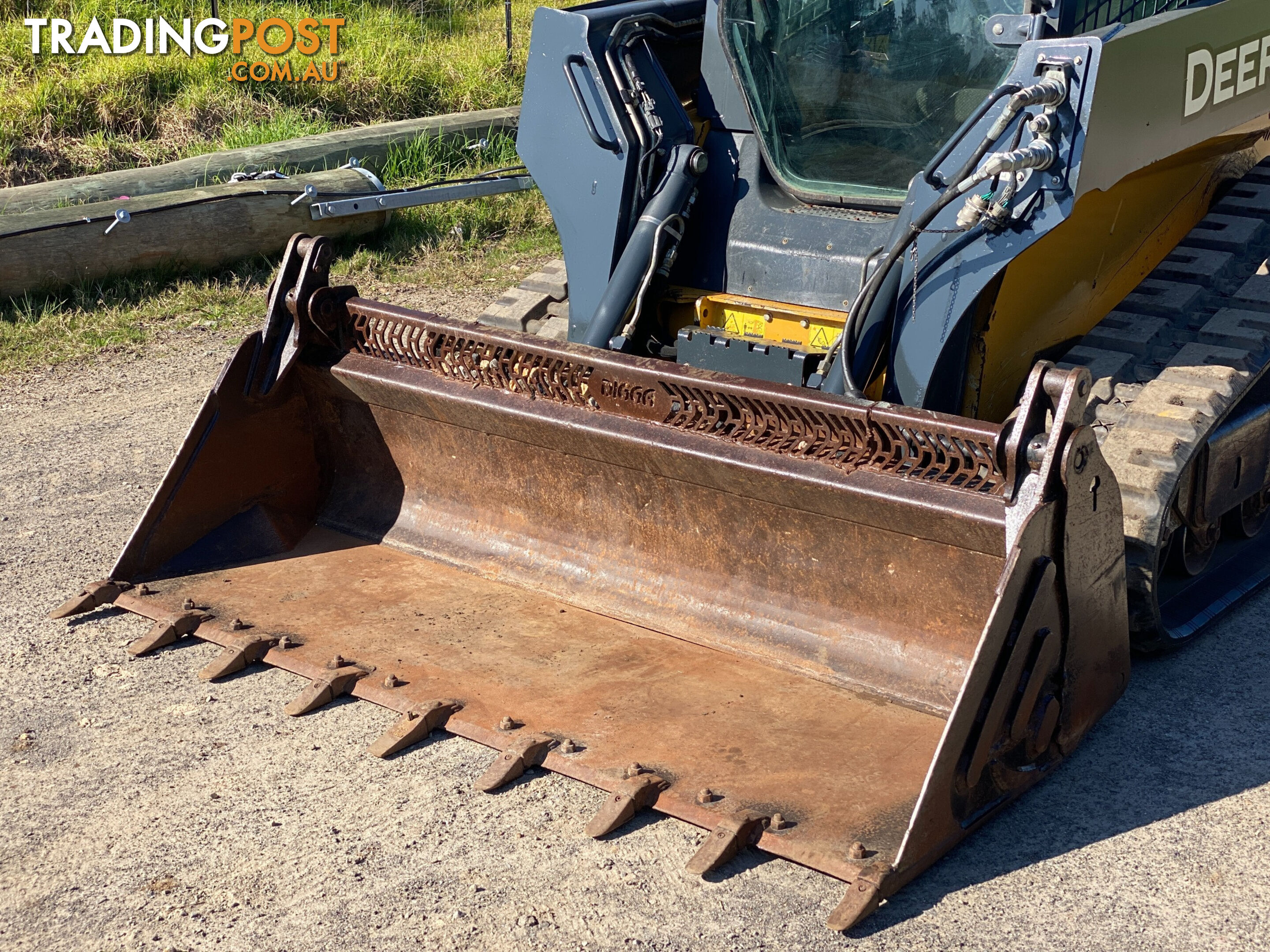 John Deere 323E Skid Steer Loader