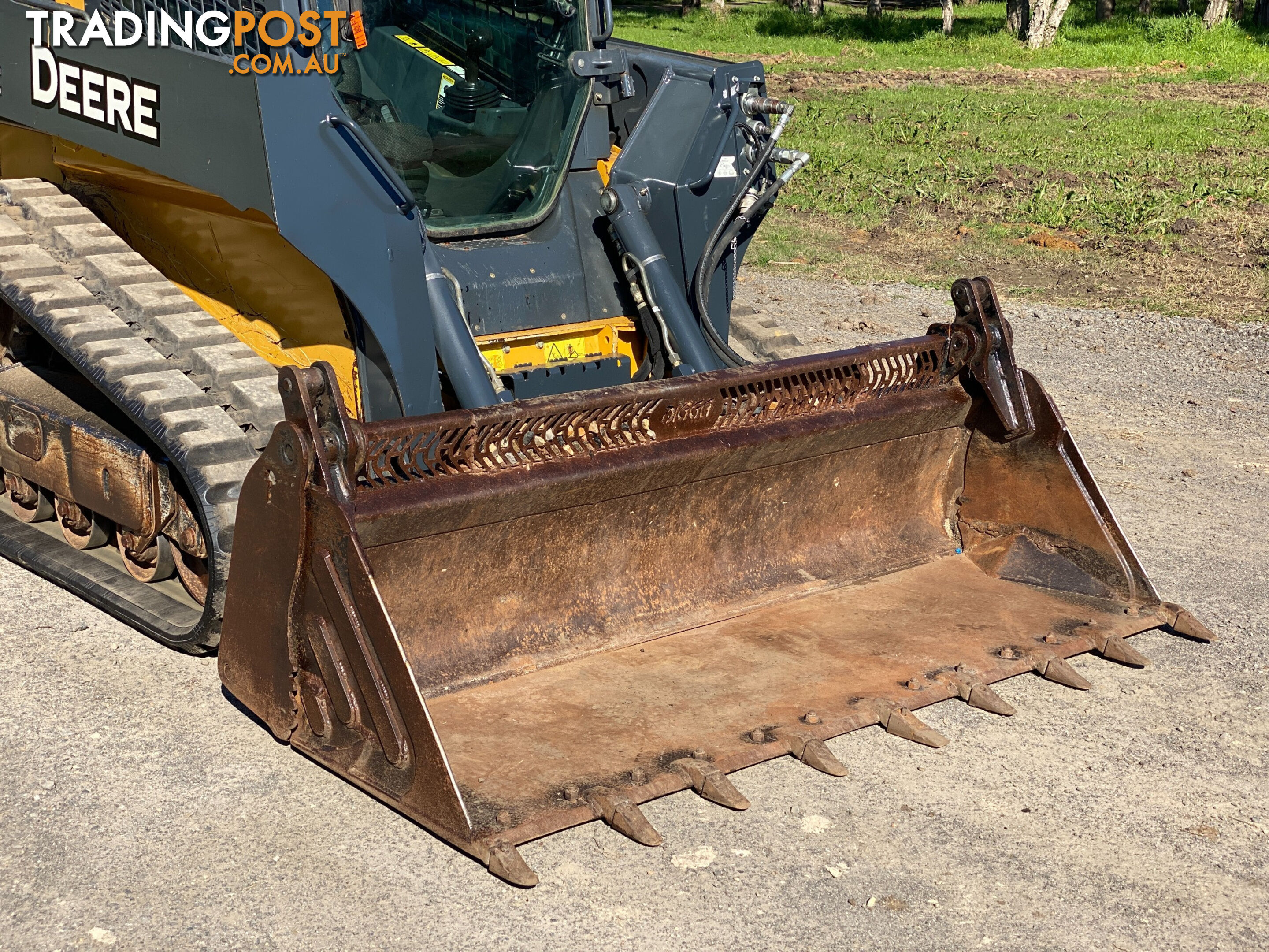 John Deere 323E Skid Steer Loader