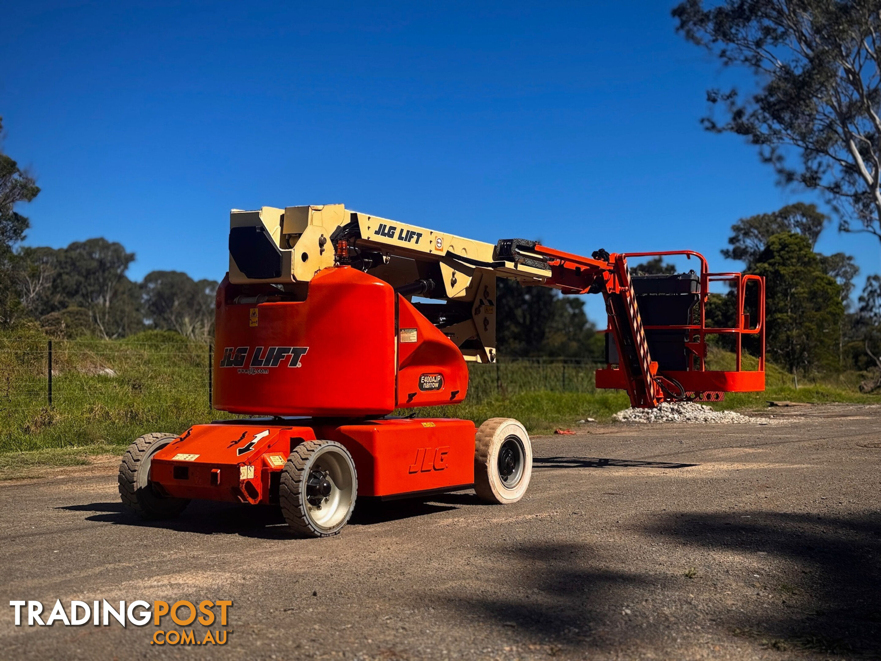 JLG E400AJPN Boom Lift Access &amp; Height Safety