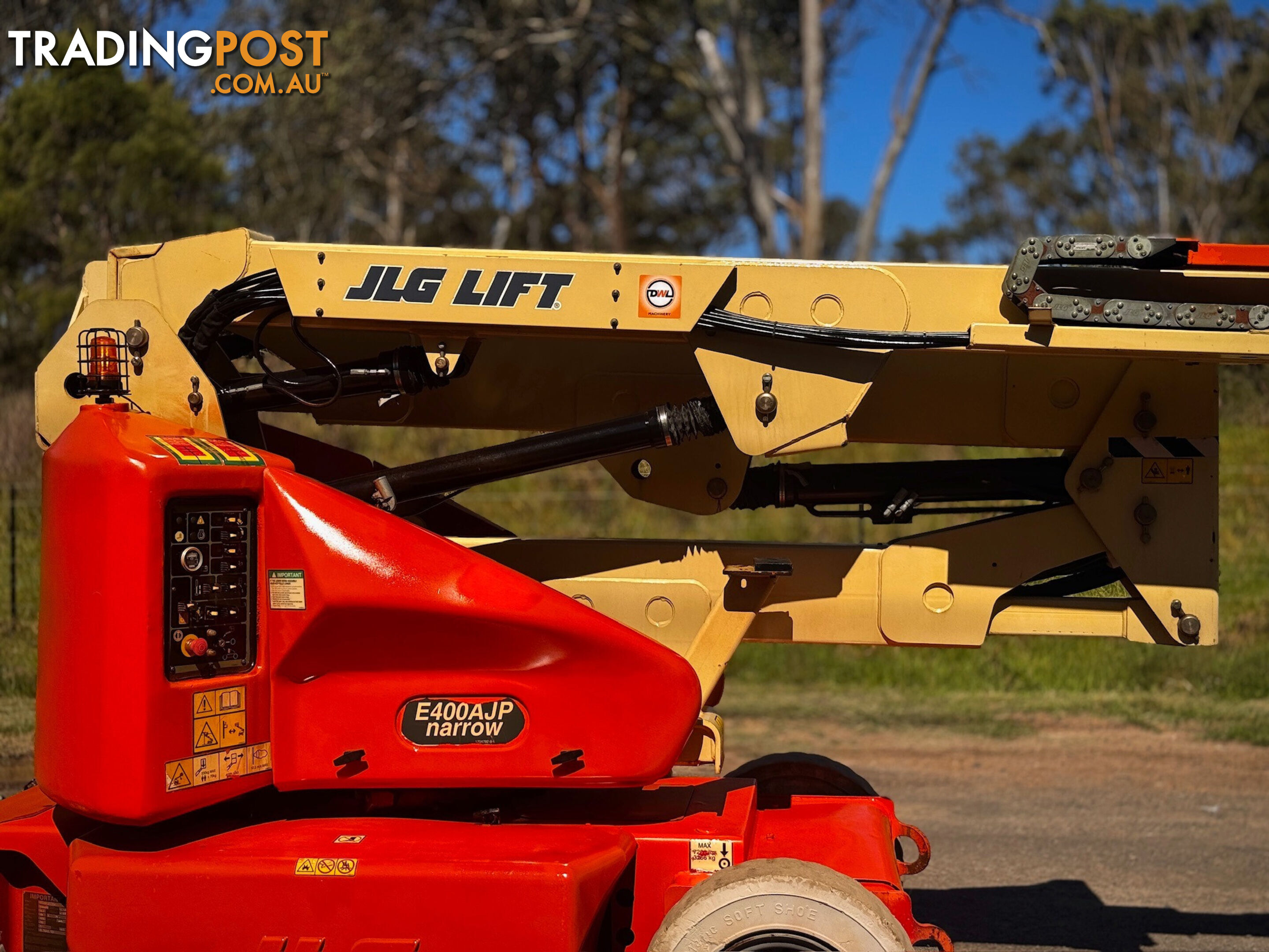 JLG E400AJPN Boom Lift Access &amp; Height Safety