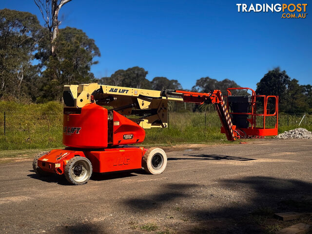 JLG E400AJPN Boom Lift Access &amp; Height Safety