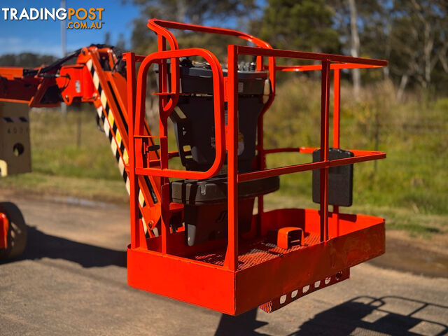 JLG E400AJPN Boom Lift Access &amp; Height Safety