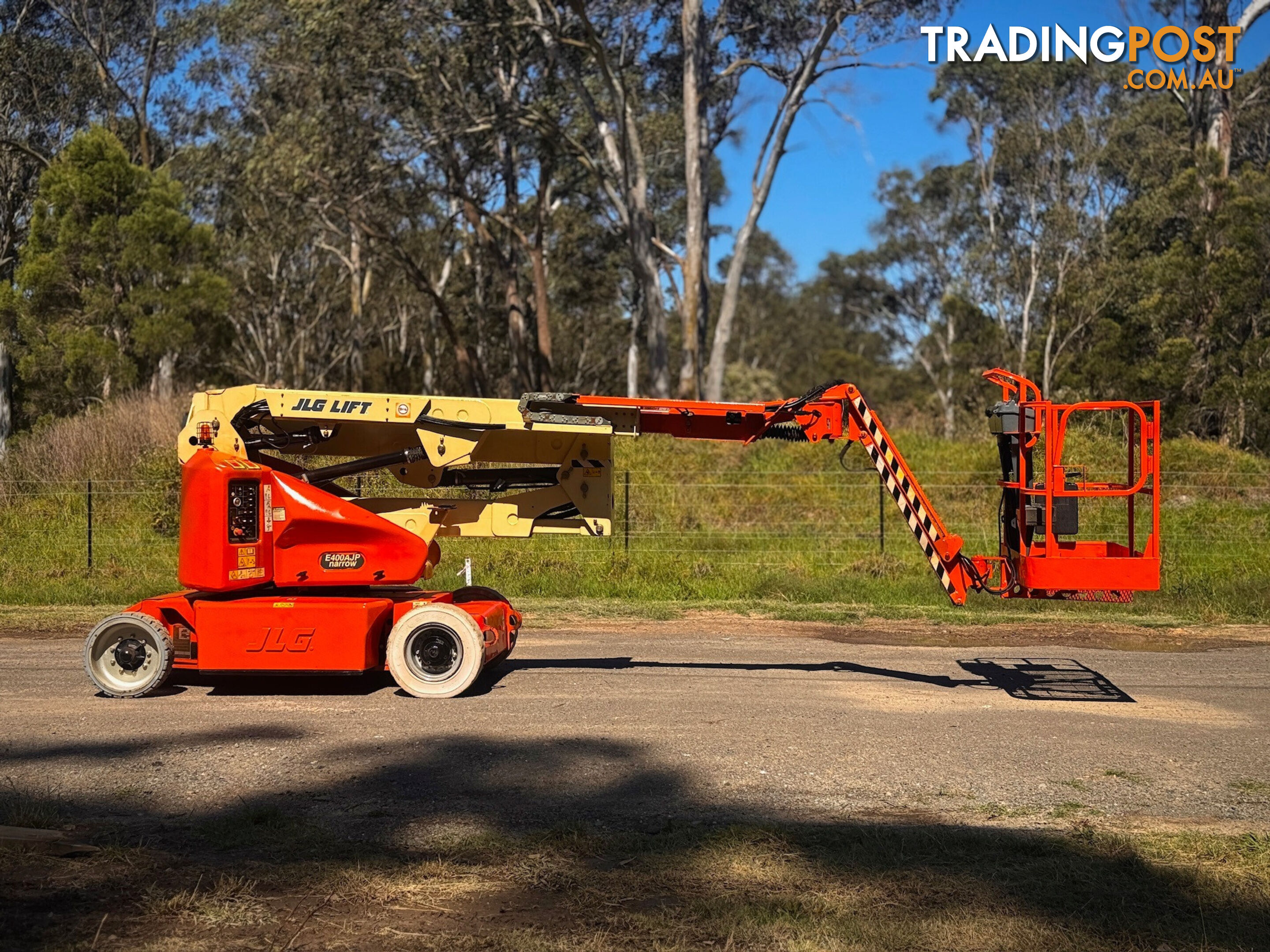 JLG E400AJPN Boom Lift Access &amp; Height Safety