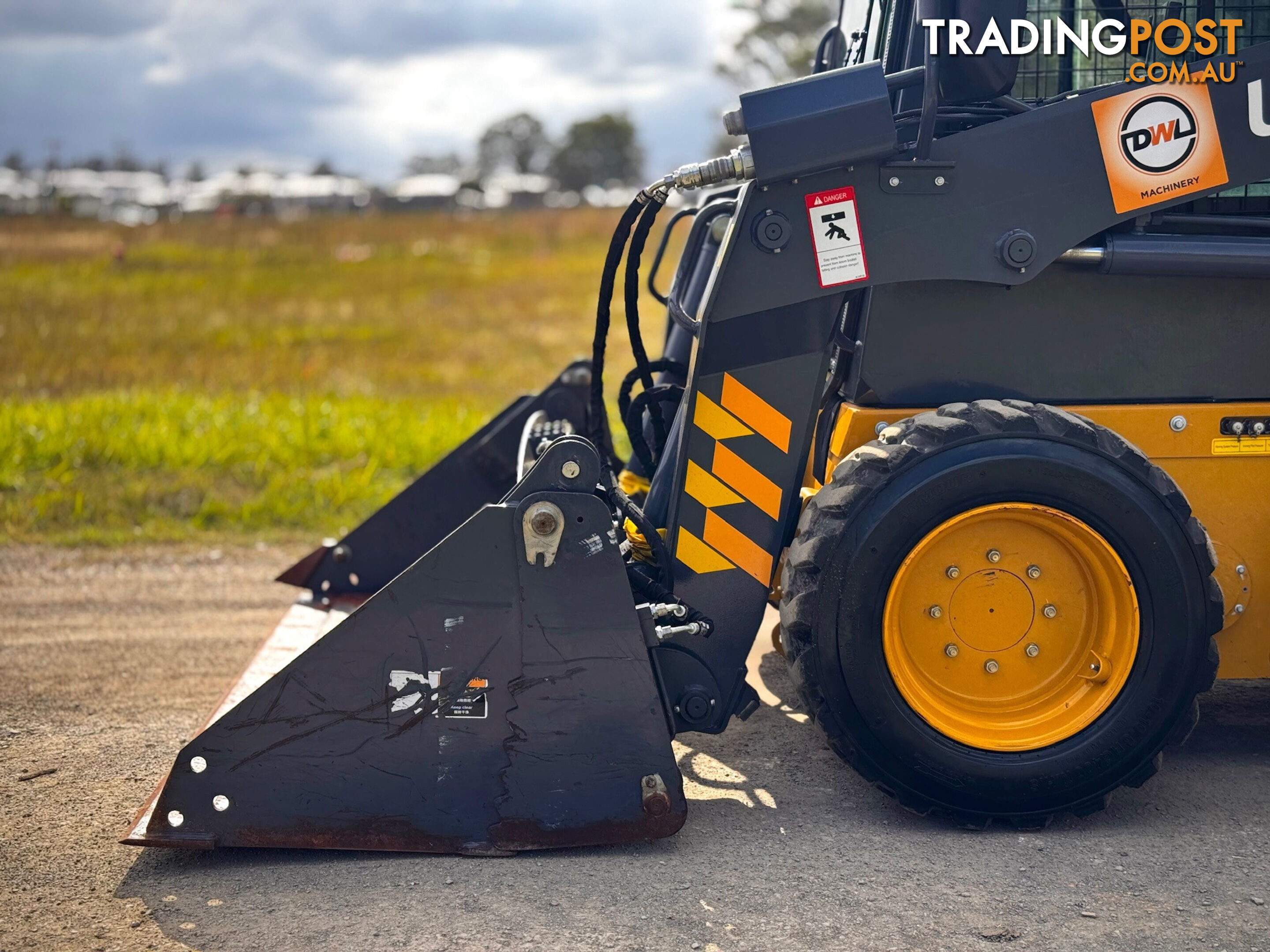 UHI US50K Skid Steer Loader