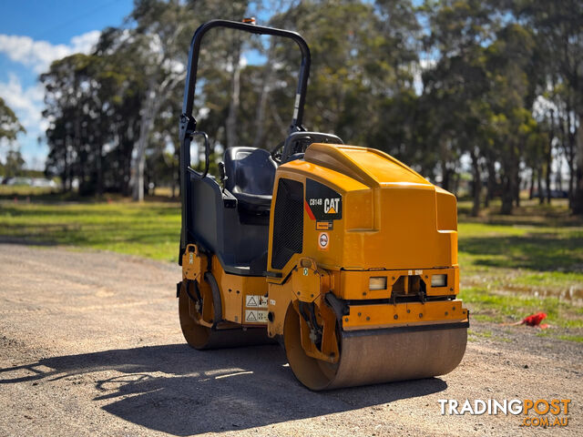 Caterpillar CB14 Vibrating Roller Roller/Compacting