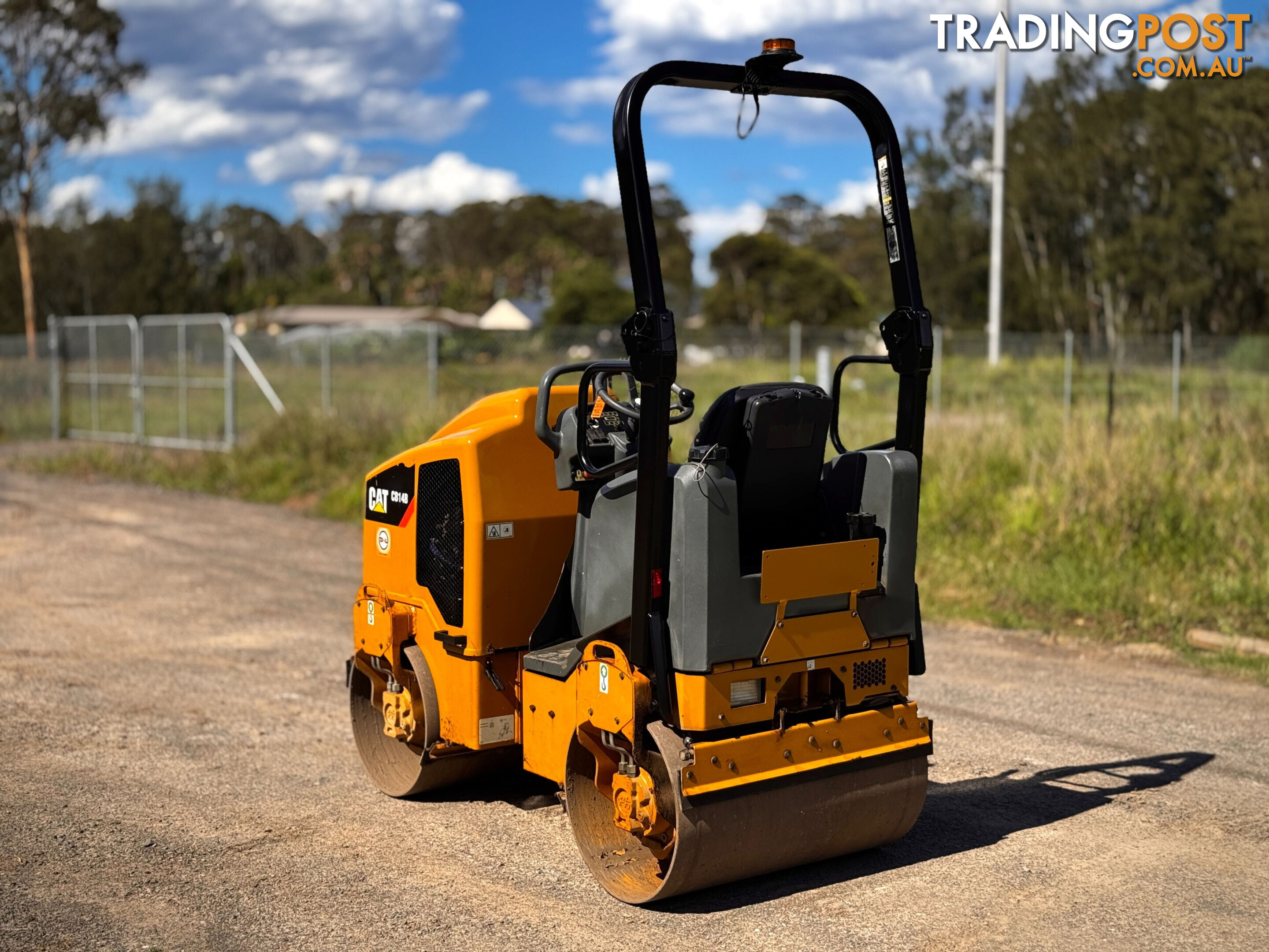 Caterpillar CB14 Vibrating Roller Roller/Compacting