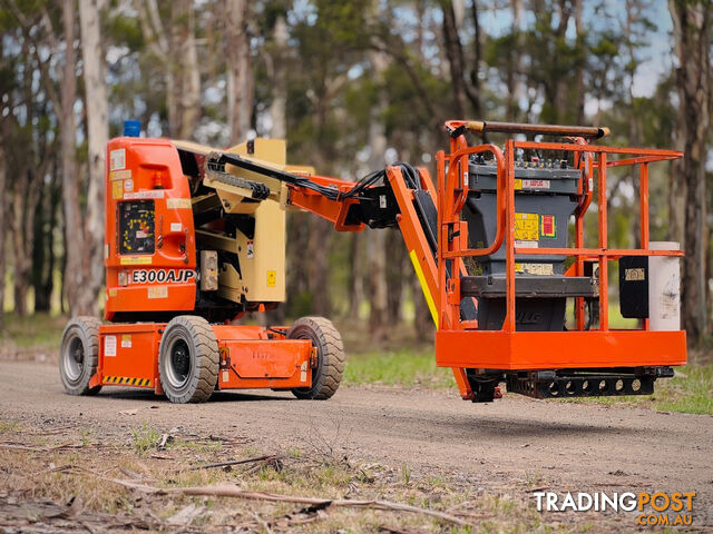 JLG E300AJP  Boom Lift Access &amp; Height Safety