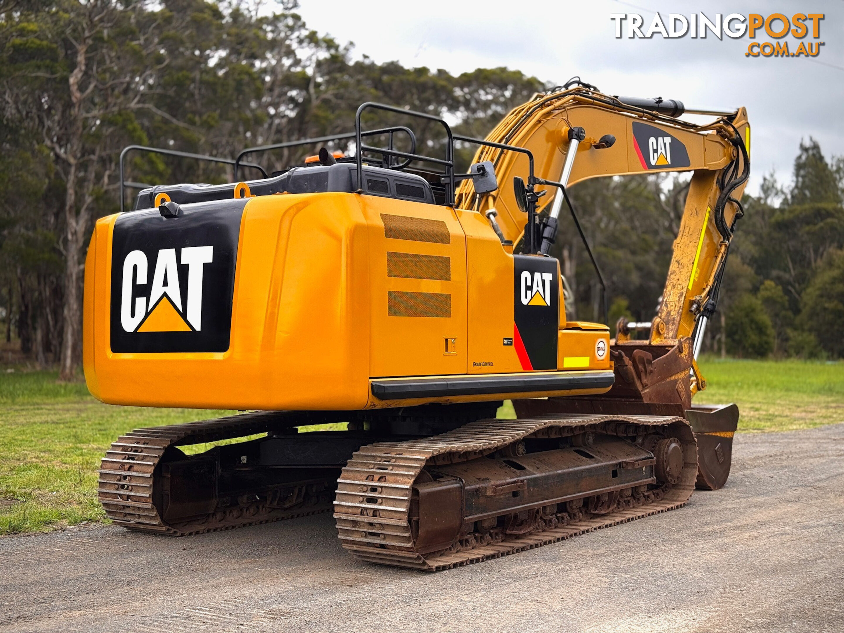 Caterpillar 323F Tracked-Excav Excavator