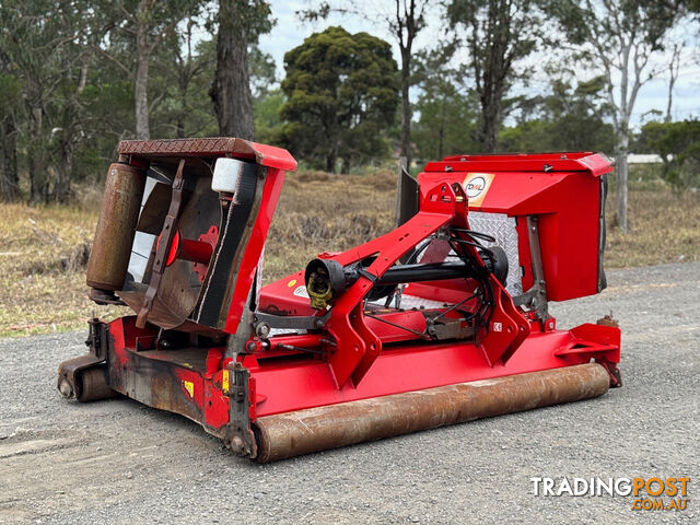 Trimax Stealth Slasher Hay/Forage Equip