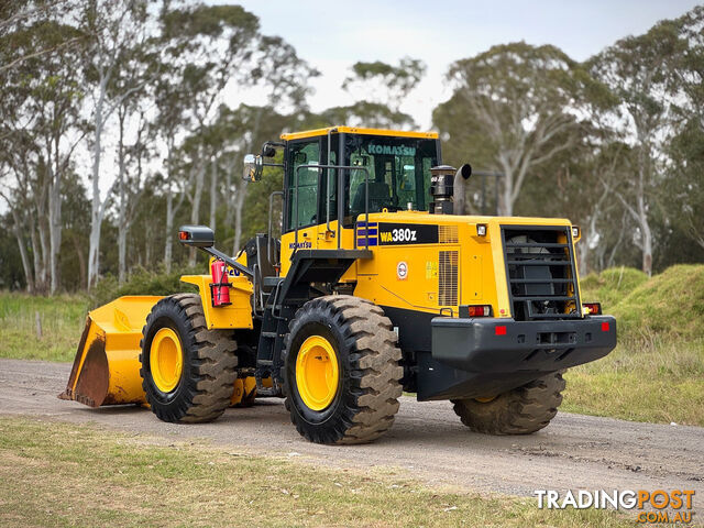 Komatsu WA380-6 Loader/Tool Carrier Loader