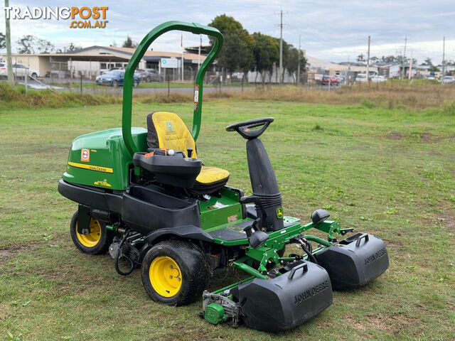 John Deere 2500E Golf Greens mower Lawn Equipment