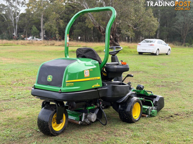 John Deere 2500E Golf Greens mower Lawn Equipment - photo 3 of 19