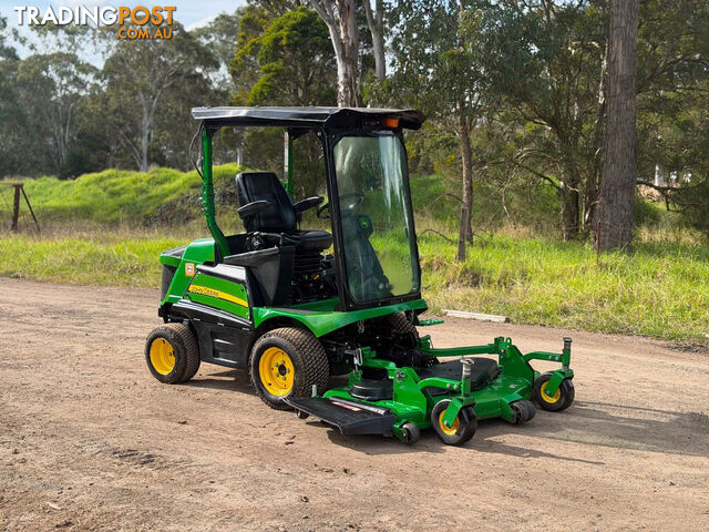 John Deere 1570 Front Deck Lawn Equipment