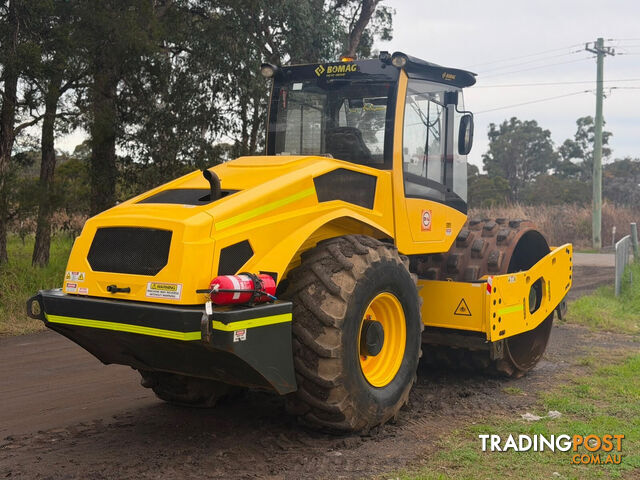 Bomag BW211 Vibrating Roller Roller/Compacting - photo 4 of 16