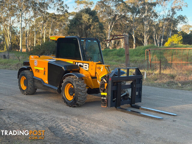 JCB Loadall 525-60 Telescopic Handler Telescopic Handler - photo 2 of 15