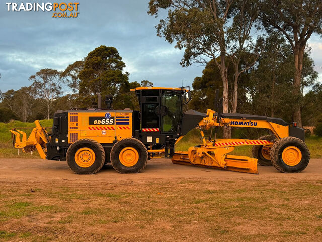 Komatsu GD655 Artic Grader Grader