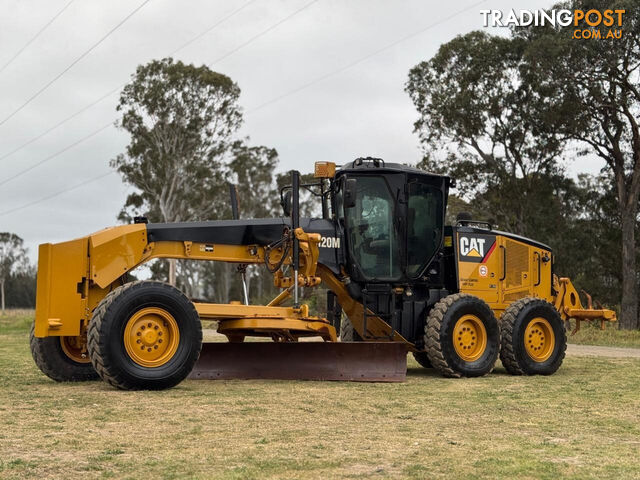 Caterpillar 120M Artic Grader Grader