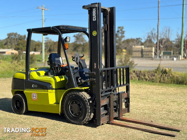 Clark C40 All/Rough Terrain Forklift - photo 2 of 23