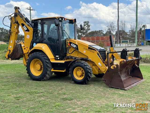 Caterpillar 420F Backhoe Loader Loader