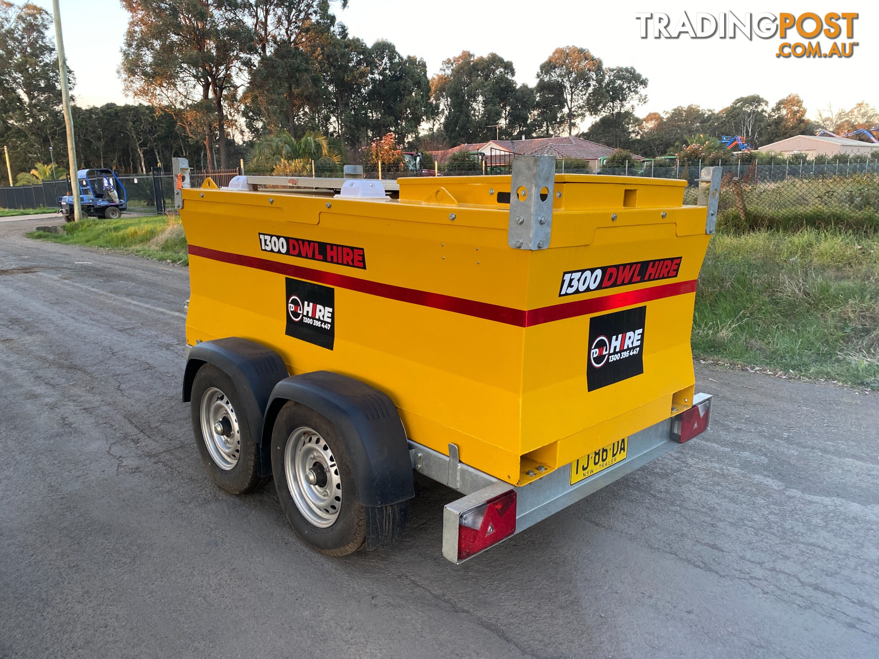 AUSTRACK Tag Tanker Trailer