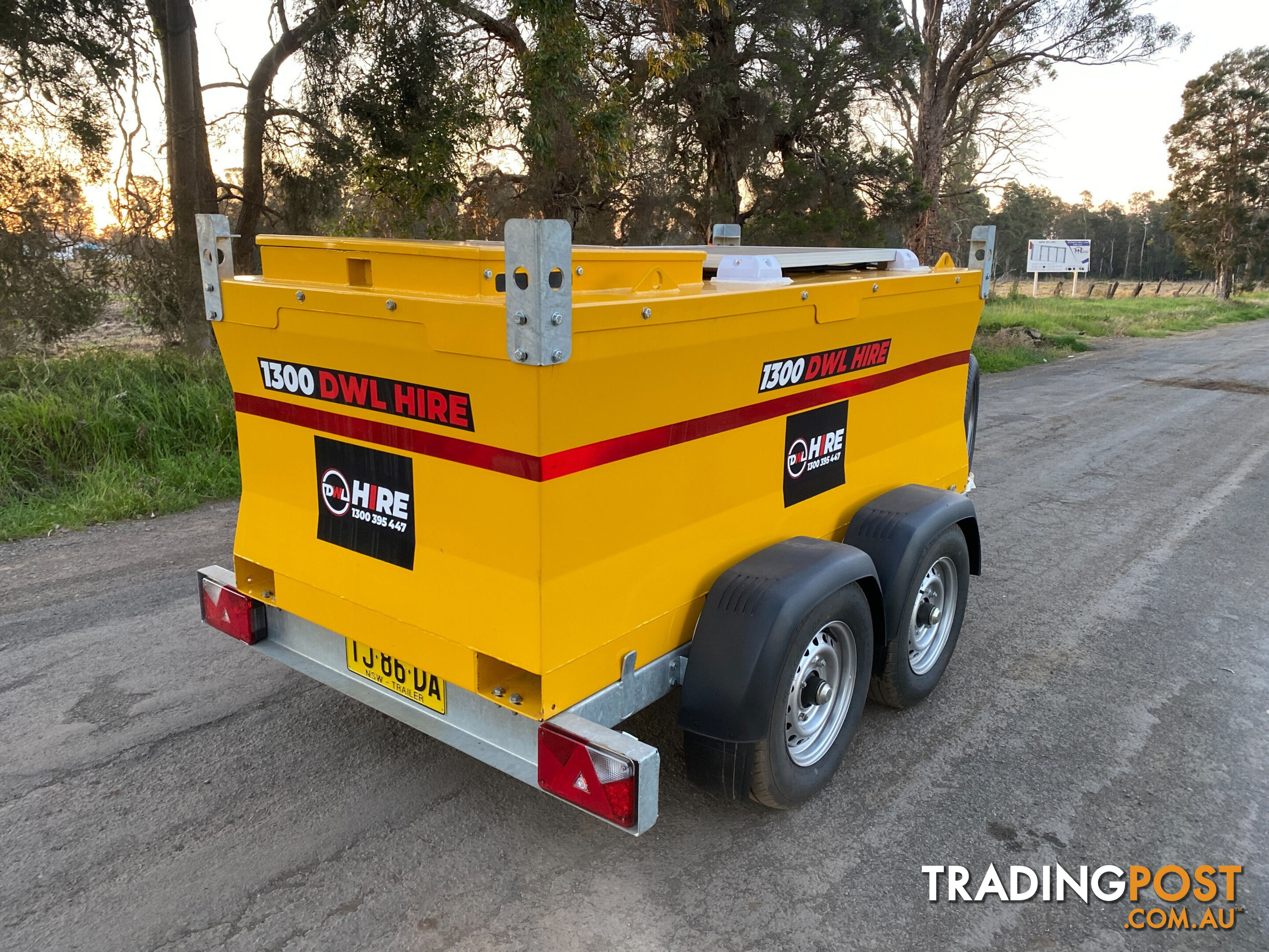 AUSTRACK Tag Tanker Trailer