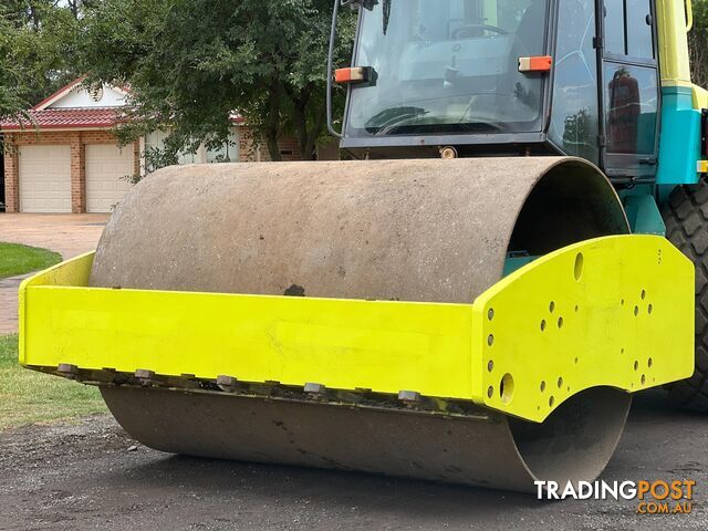 Ammann ASC110 Vibrating Roller Roller/Compacting