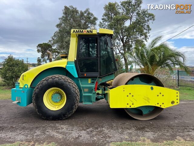 Ammann ASC110 Vibrating Roller Roller/Compacting