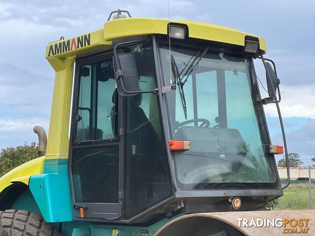 Ammann ASC110 Vibrating Roller Roller/Compacting