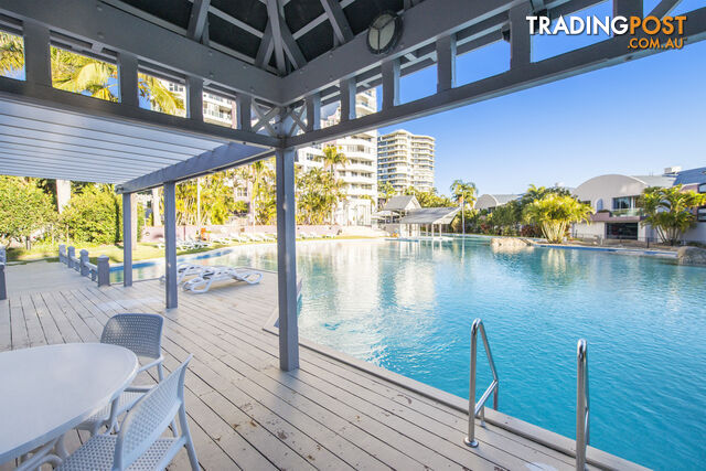 101/12 Commodore Drive PARADISE WATERS QLD 4217