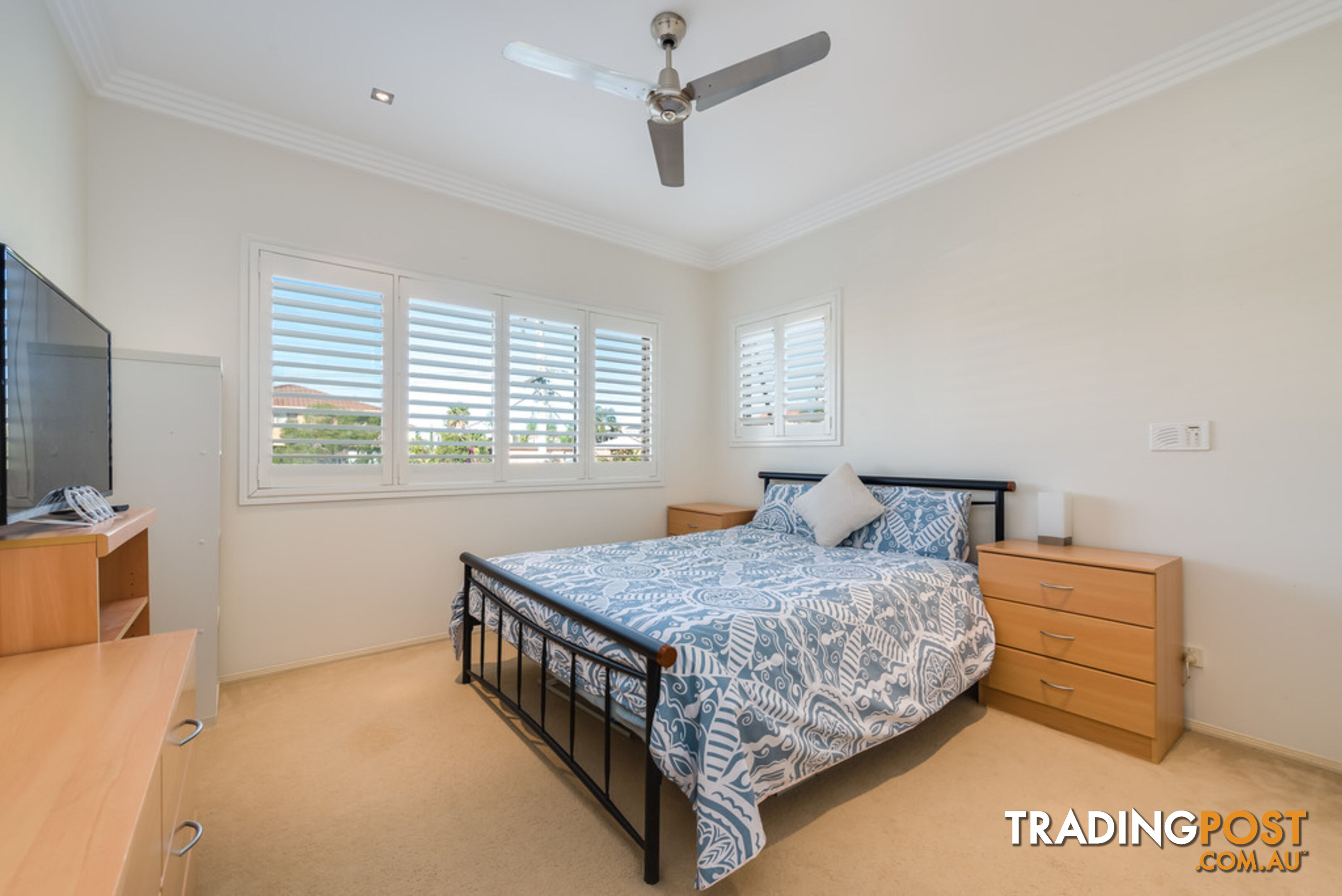 1/56 Bayview Street RUNAWAY BAY QLD 4216