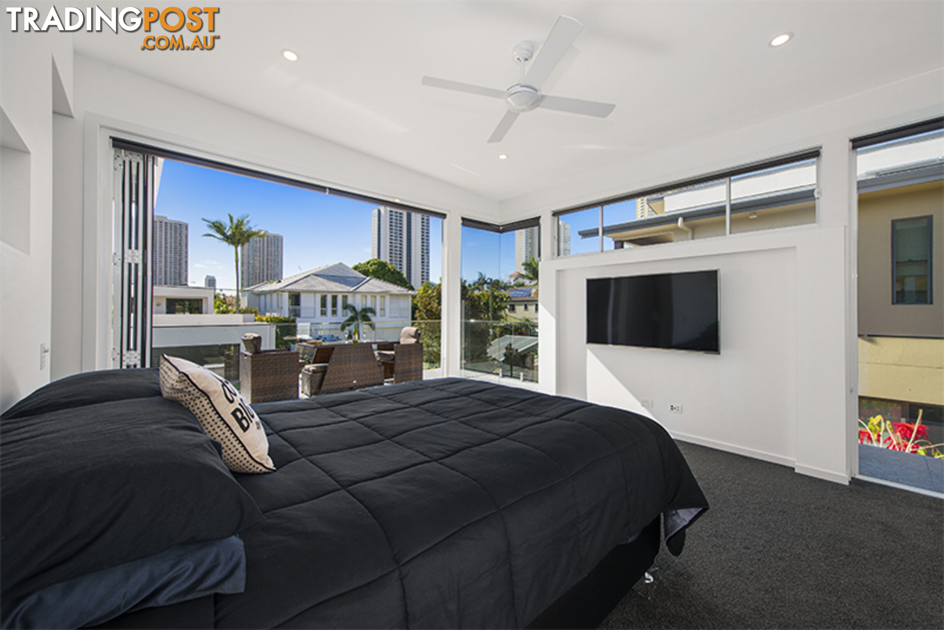 2/28 Blondell Avenue SURFERS PARADISE QLD 4217