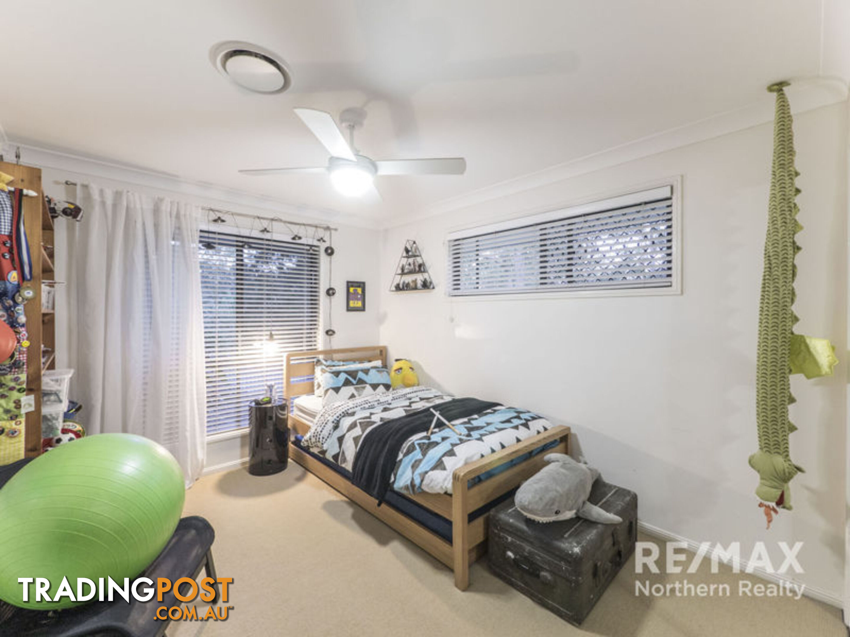 7 Laceflower Crescent EATONS HILL QLD 4037