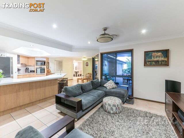 7 Laceflower Crescent EATONS HILL QLD 4037