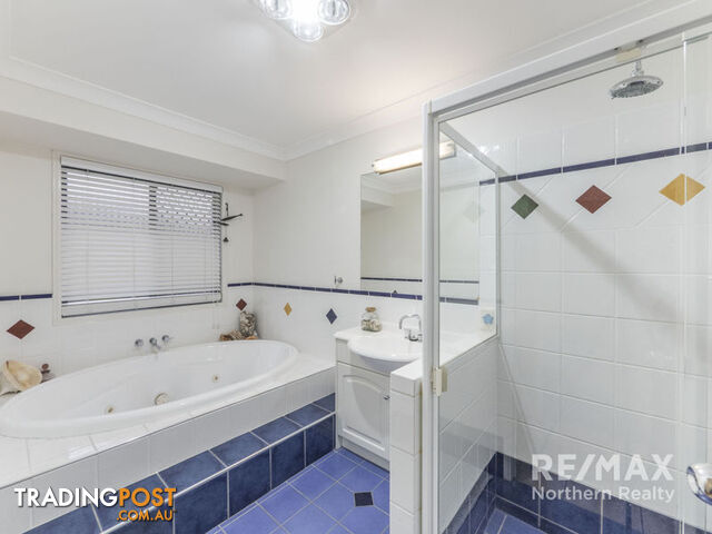 7 Laceflower Crescent EATONS HILL QLD 4037