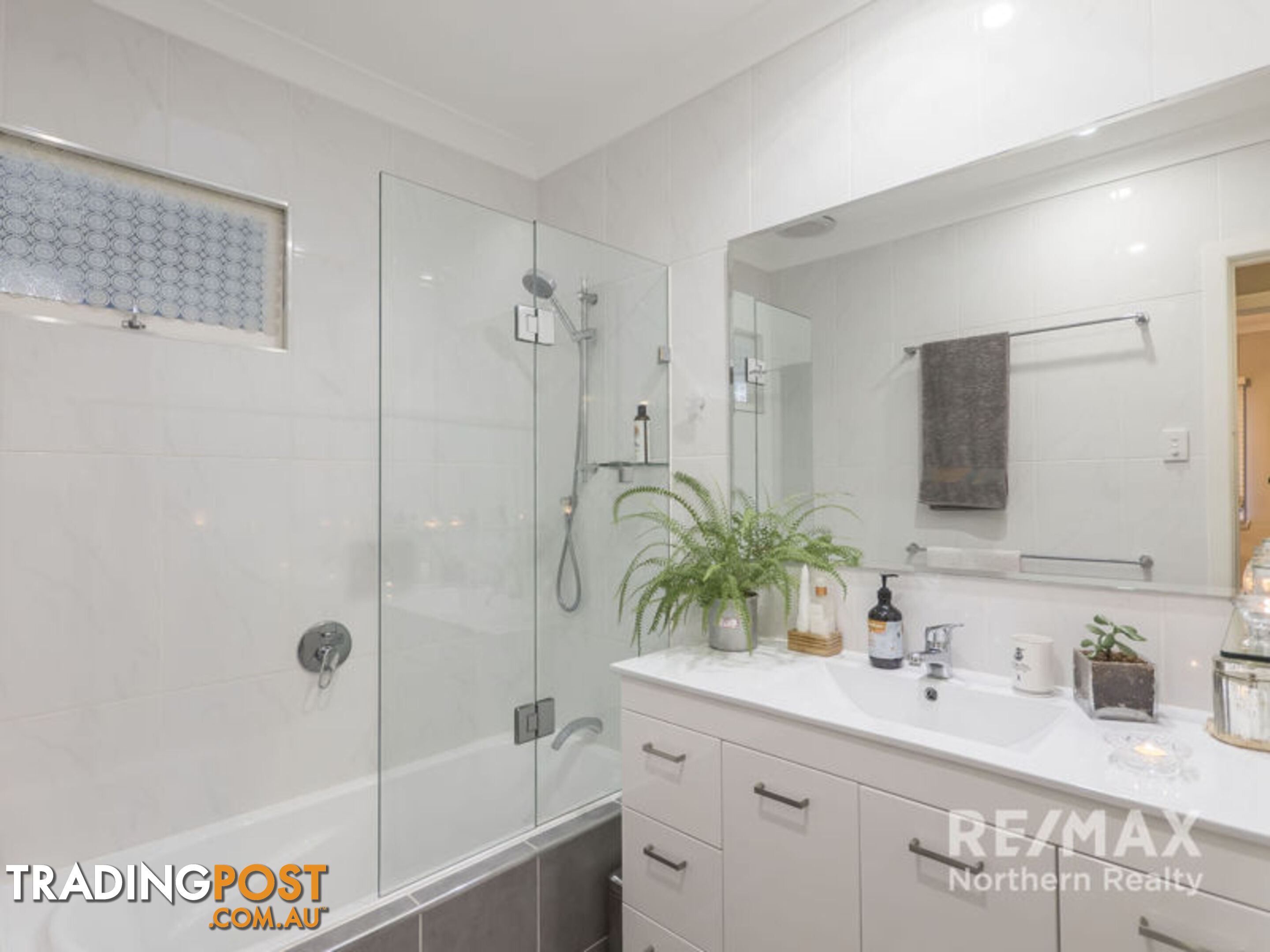 16 Georganne Street THE GAP QLD 4061