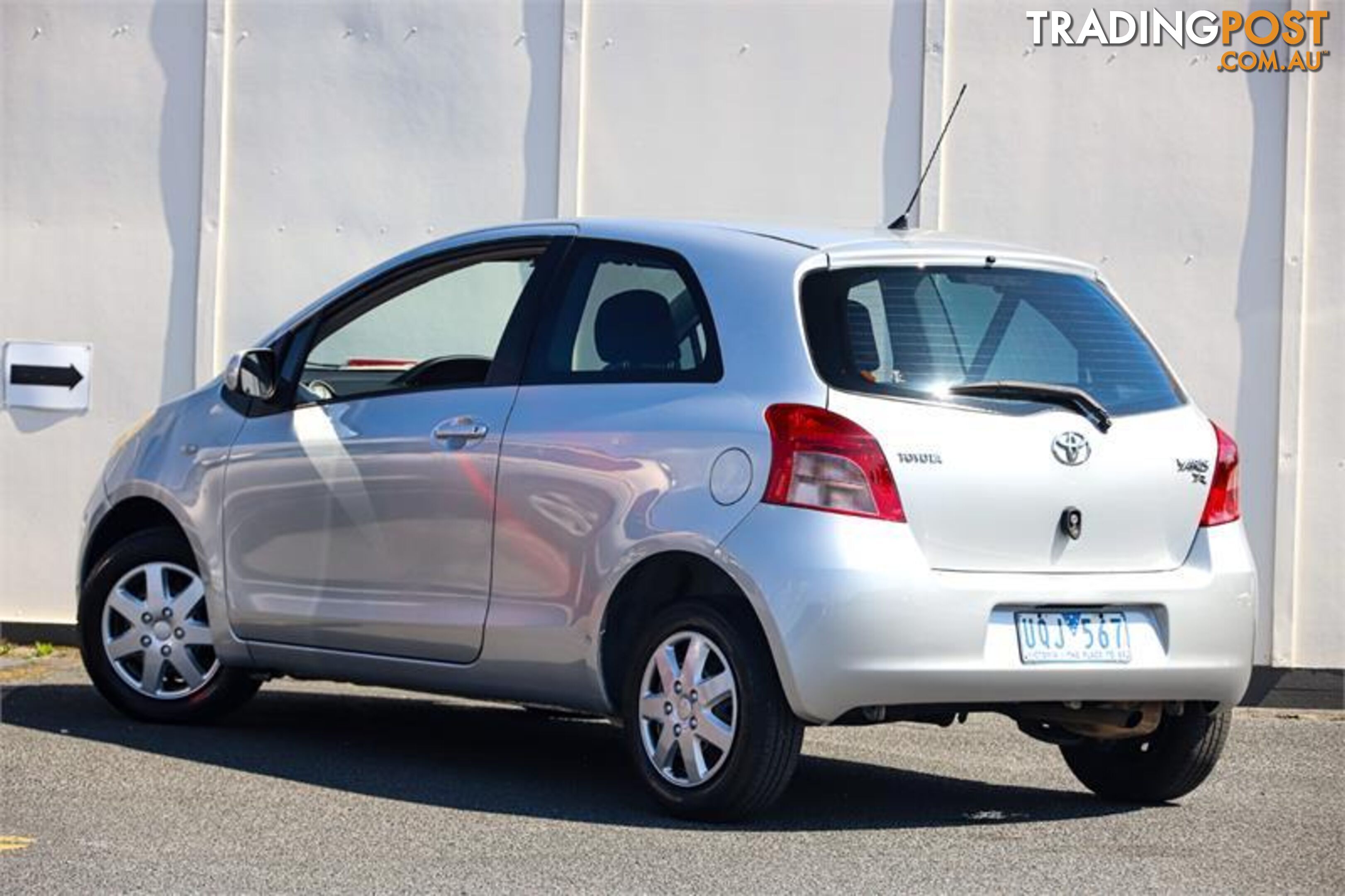 2005 TOYOTA YARIS YR AUTO HATCH