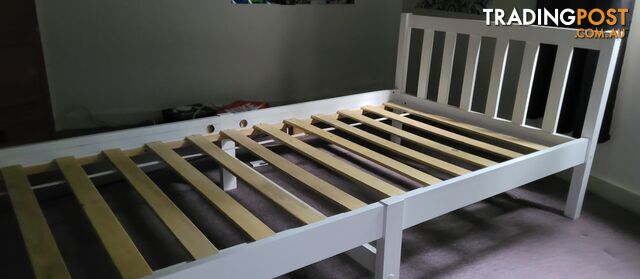 Children beds and side drawers