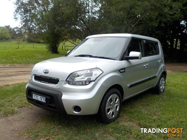 2010 KIA SOUL AM HATCHBACK - photo 4 of 20
