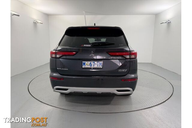 2024 Mitsubishi Outlander PHEV Exceed Tourer ZM - photo 2 of 43