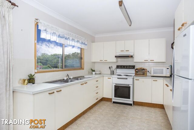 11 Treetops Crescent MOLLYMOOK NSW 2539