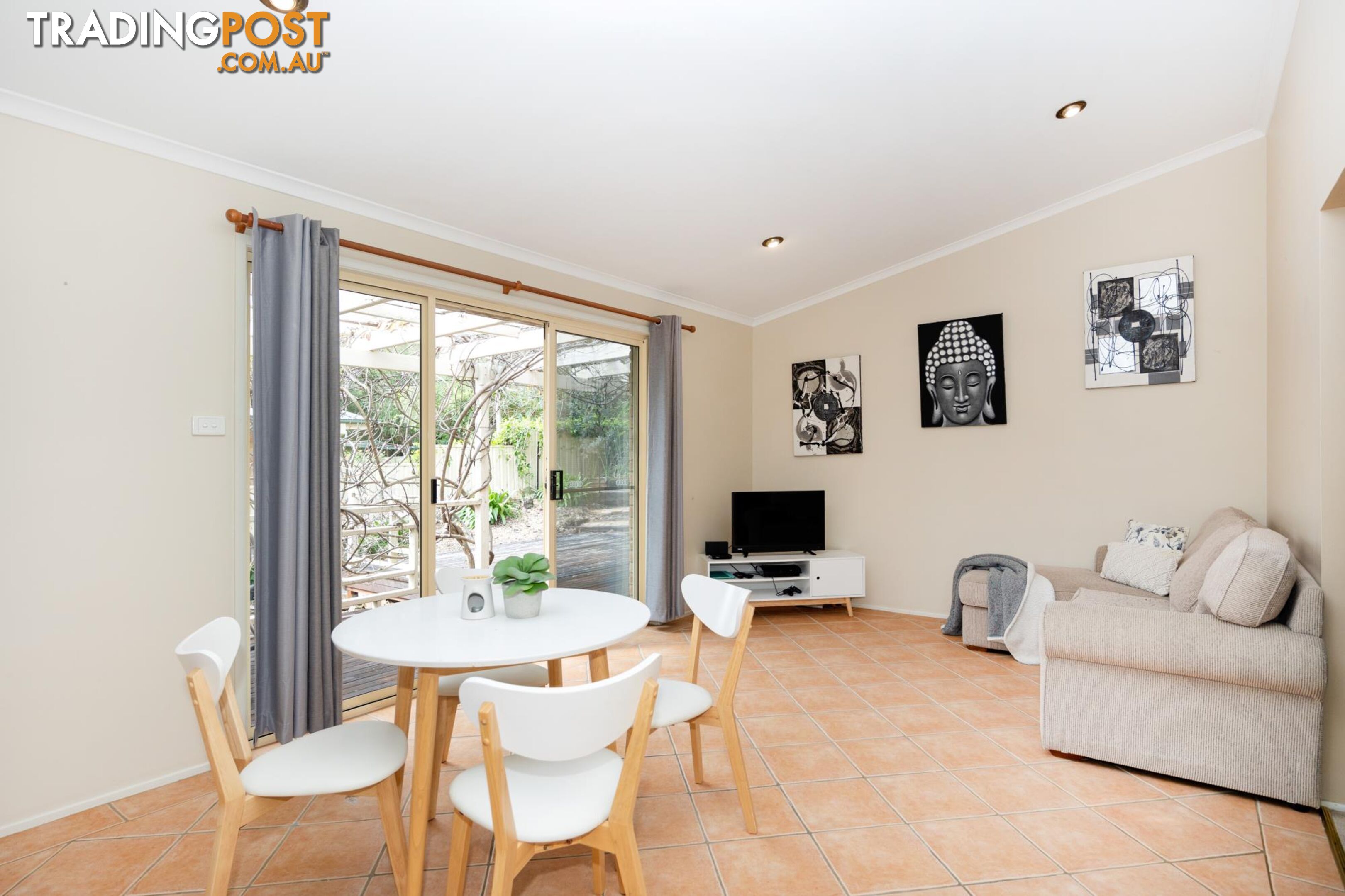 12 Molloy Street MOLLYMOOK NSW 2539