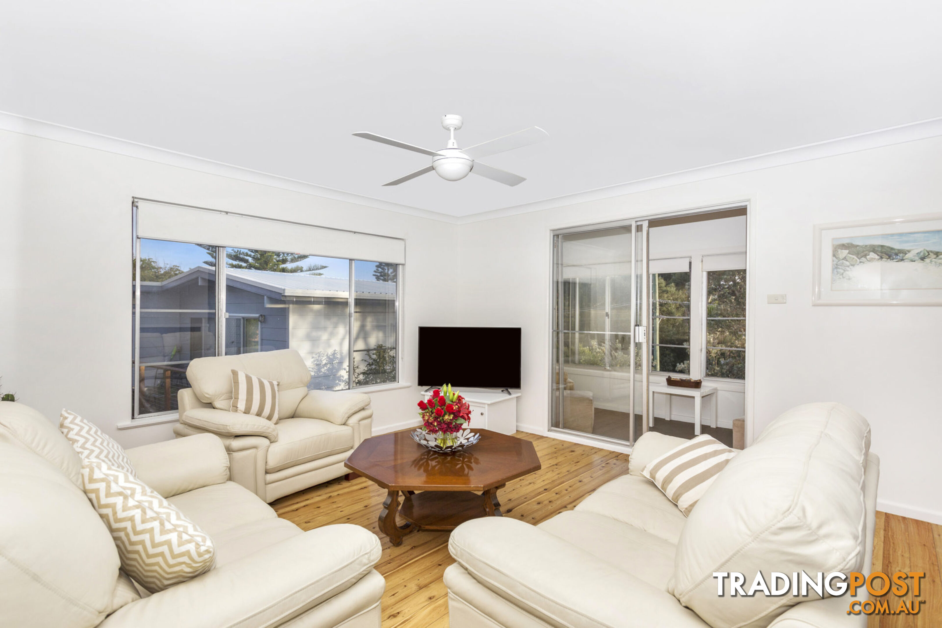 86 Tallwood Ave MOLLYMOOK NSW 2539